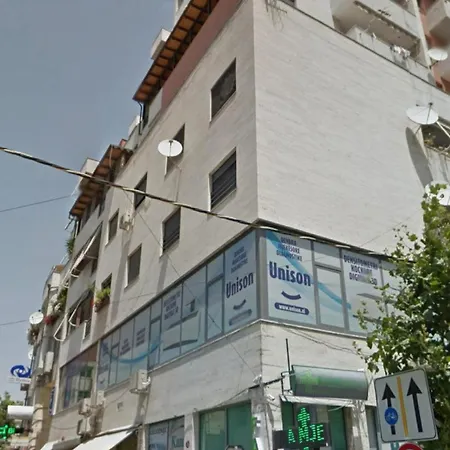 Moho Residences Downtown Apartment