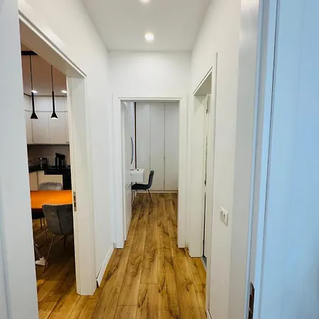 Moho Residences Downtown 티라나