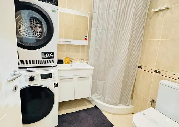 Moho Residences Downtown Apartment