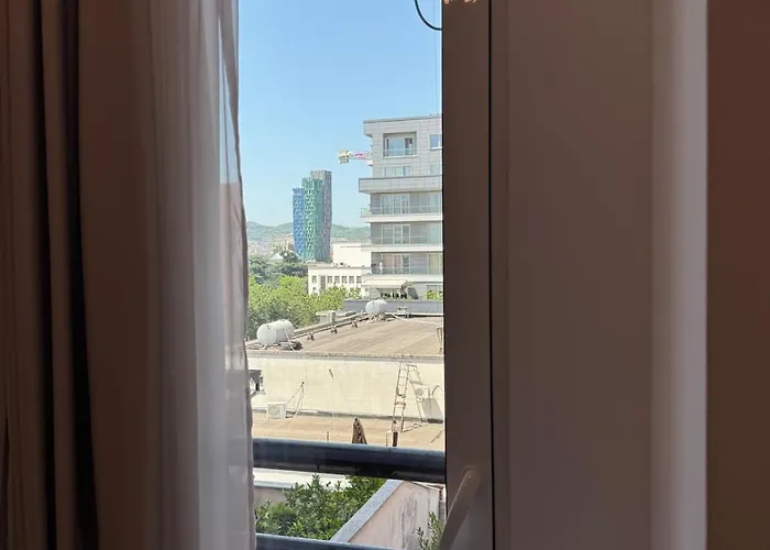 Moho Residences Downtown Apartment